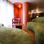 Triplex Design Avec Rooftop Et Salle Cinema