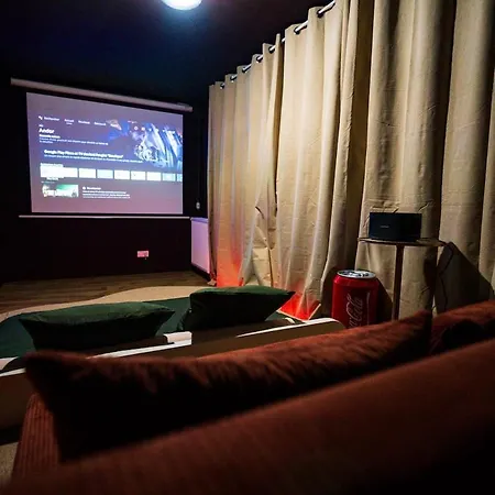 Triplex Design Avec Rooftop Et Salle Cinema Appartement Poissy