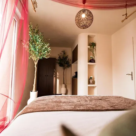Triplex Design Avec Rooftop Et Salle Cinéma * Poissy